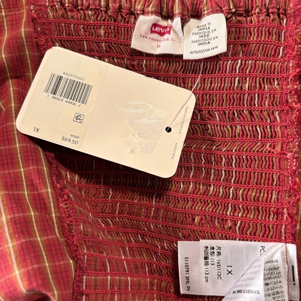 LEVI'S Trendy Plus Size Devin Cotton Red Plaid Ruched Balloon-Sleeve Top NWT - Picture 4 of 6